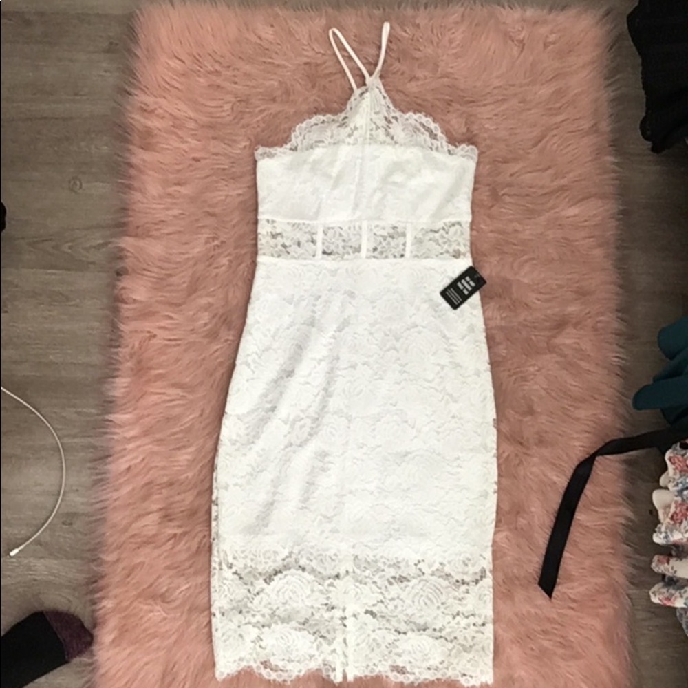 Off white laced floweral dress never worn